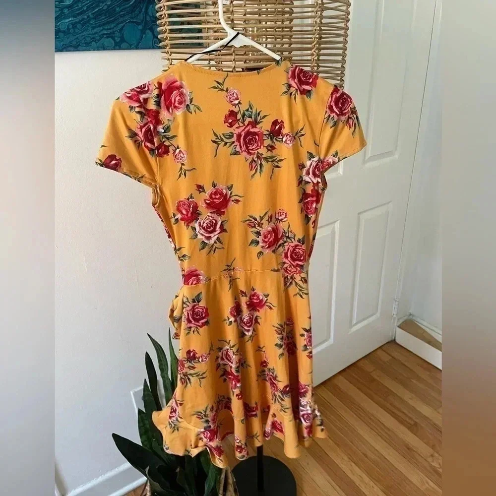 H&M Yellow Floral Wrap Dress / size 2 / mustard - Picture 4 of 4